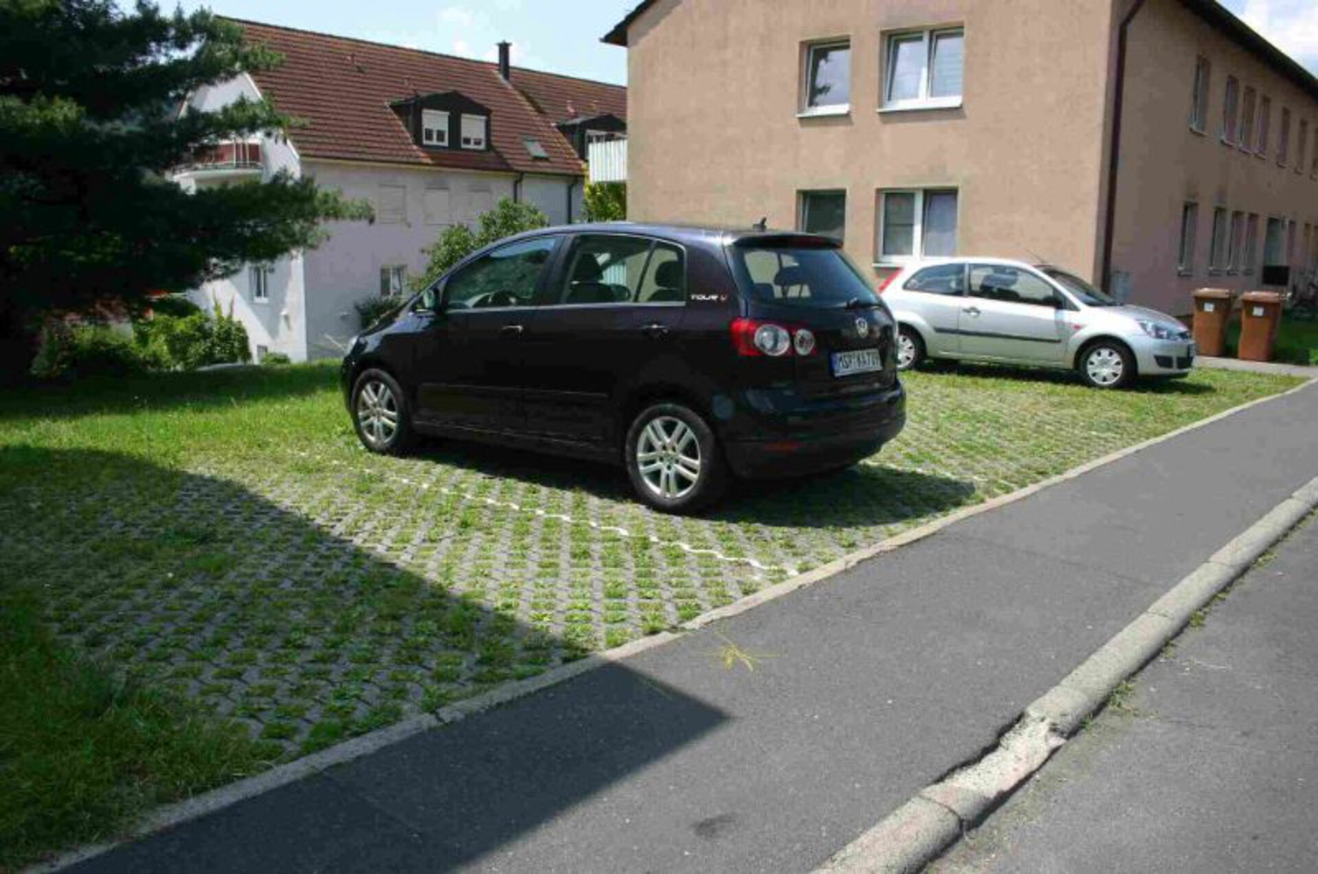 Pkw-Stellplatz zu vermieten! Bild1.jpg | © Dawonia