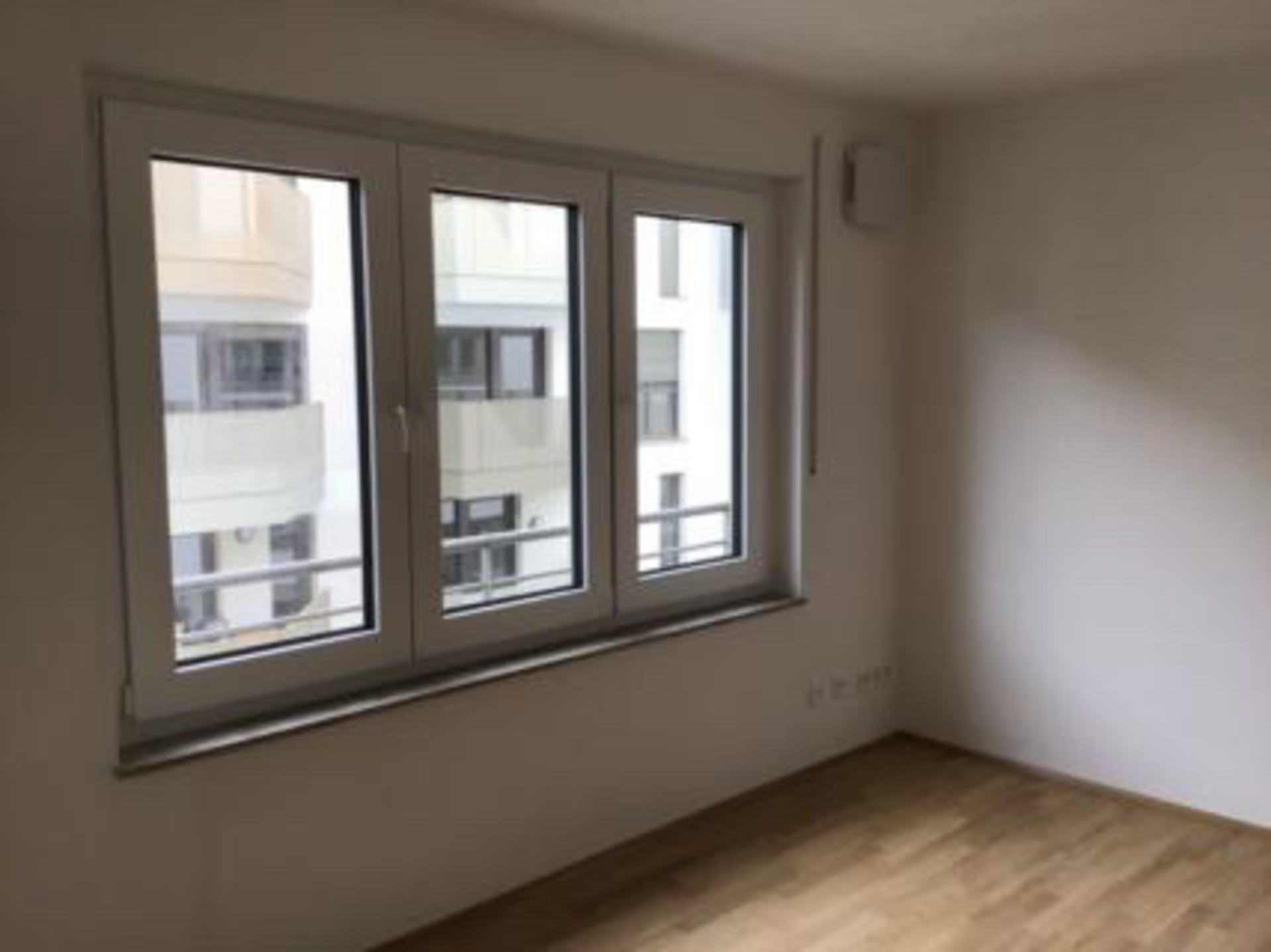 Großzügig geschnittene 3-Zimmer-Wohnung mit Einbauküche und Balkon Bild18.png | © Dawonia