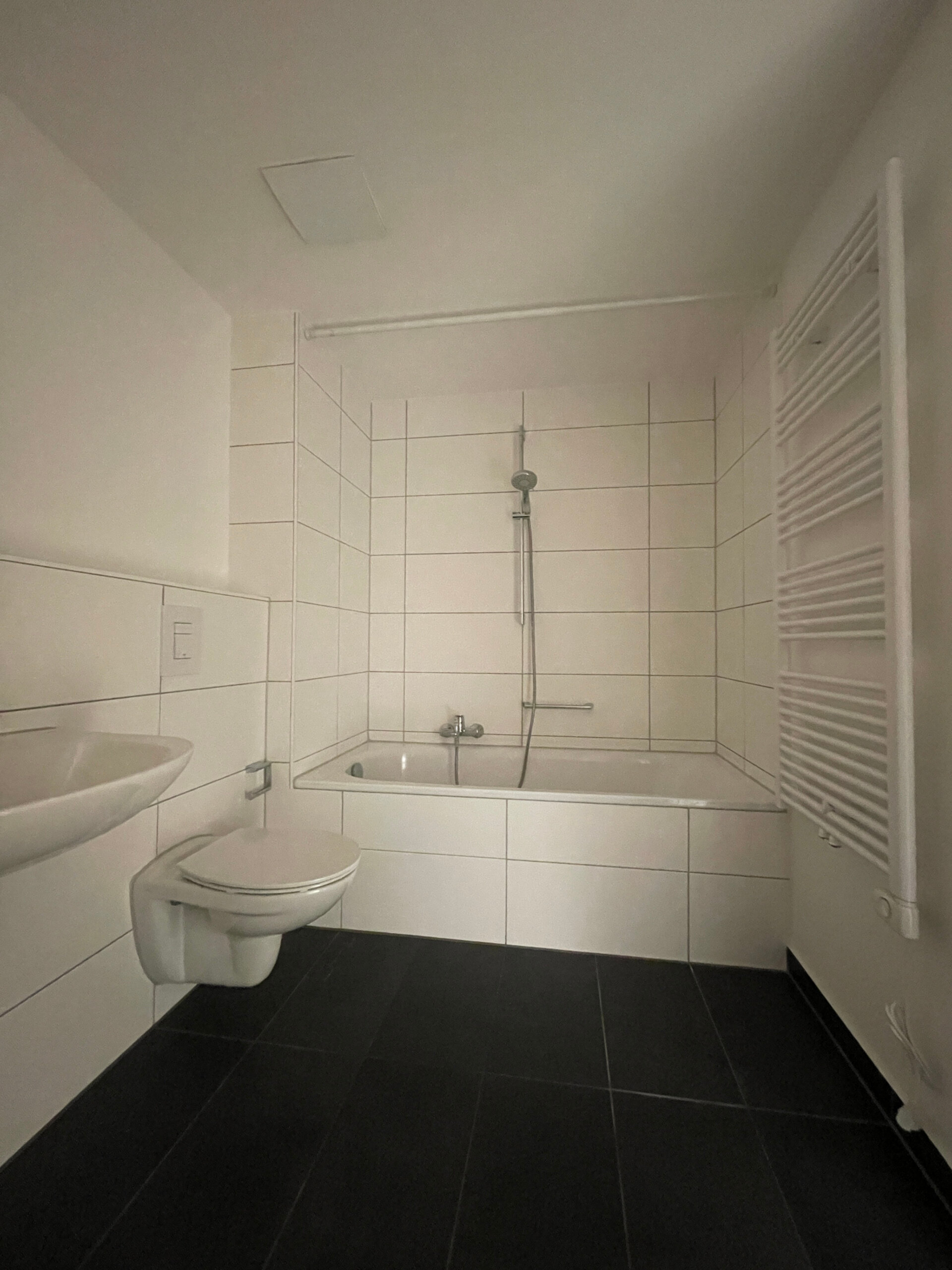 Badezimmer mit Wanne | © Dawonia