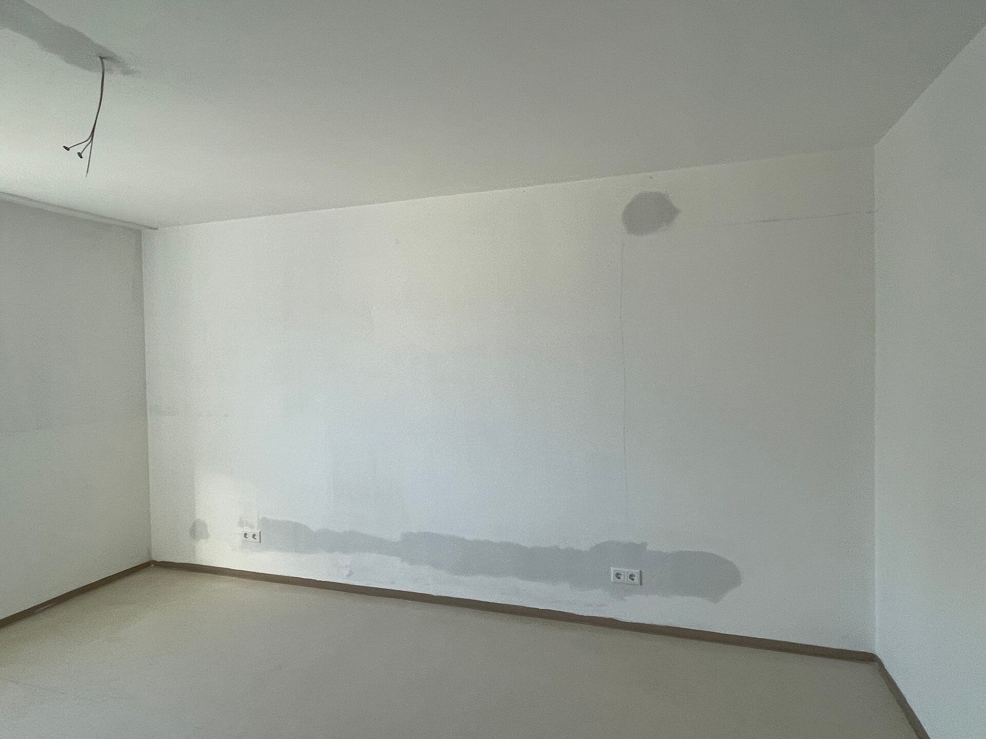 Schlafzimmer rechts neben Küche (2).jpeg | © Dawonia