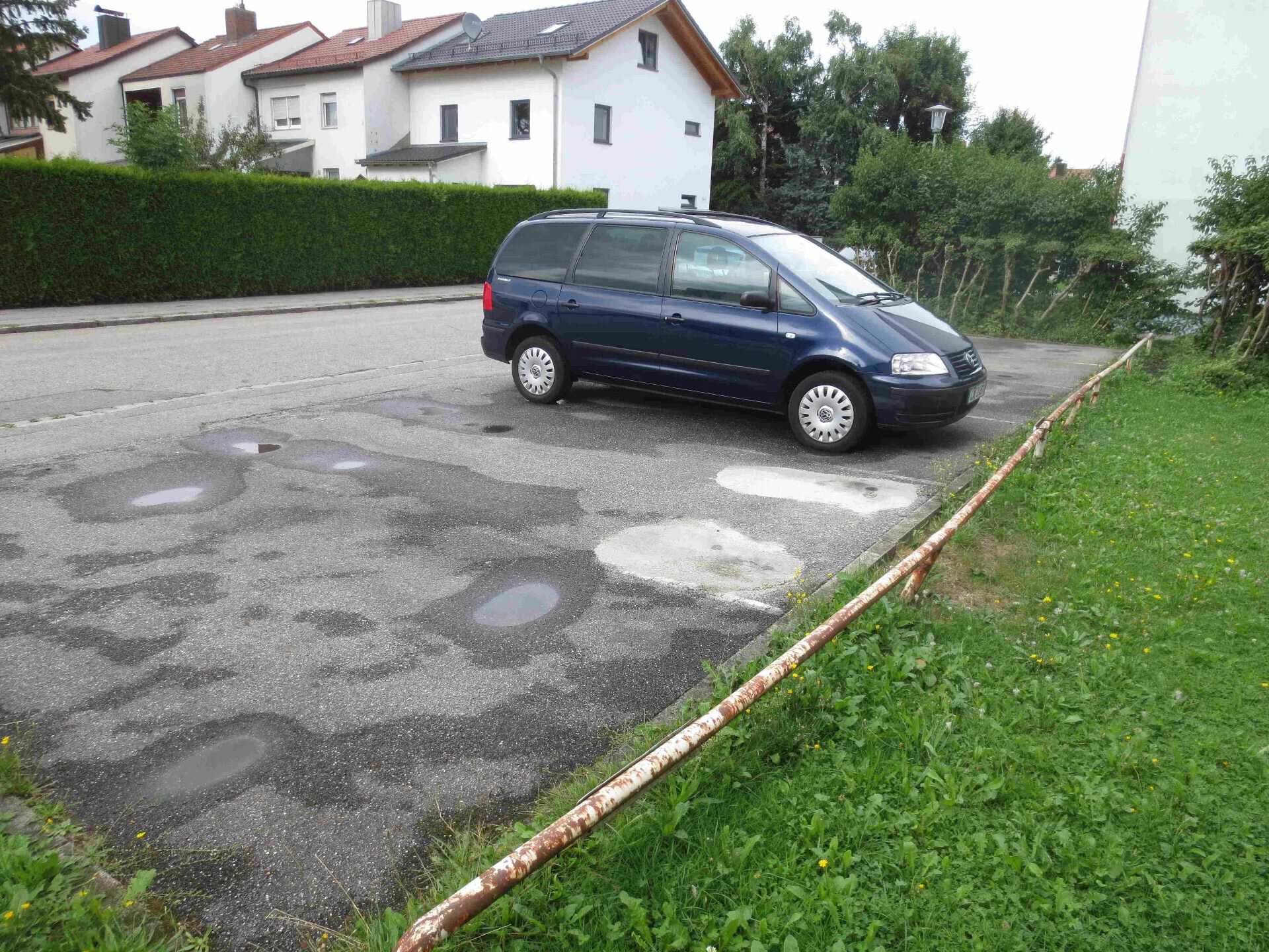 Weilerstr. 32 - Außenanlagen, Wege - Stellplatz.jpg | © Dawonia