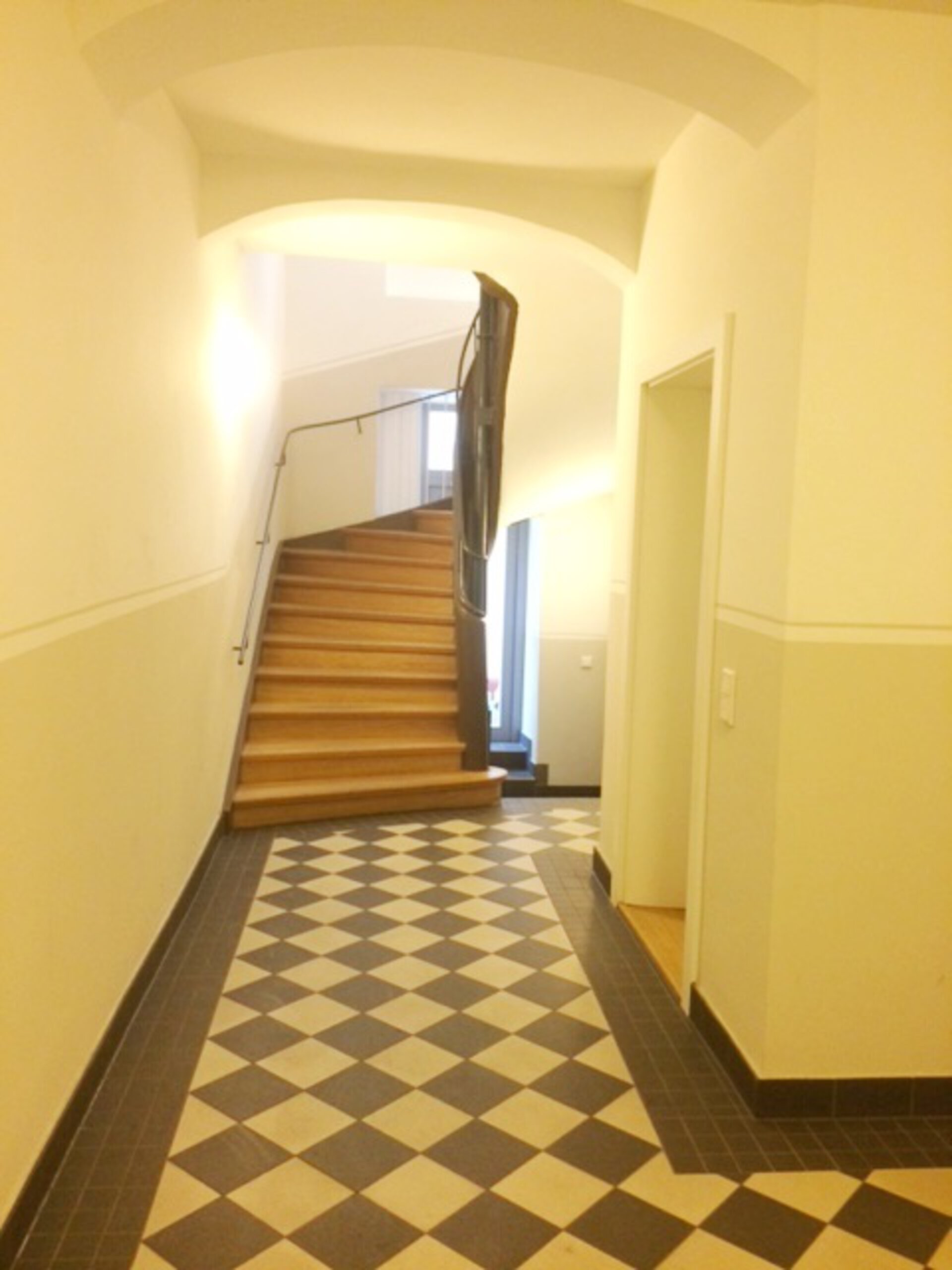 Großzügige 2-Zimmer Wohnung in vorzüglicher Lage Bild2.jpg | © Dawonia Großzügige 2-Zimmer Wohnung in vorzüglicher Lage Bild2.jpg | © Dawonia