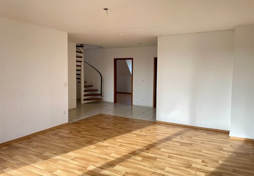 Wohnzimmer + Flur (unten) | © Dawonia