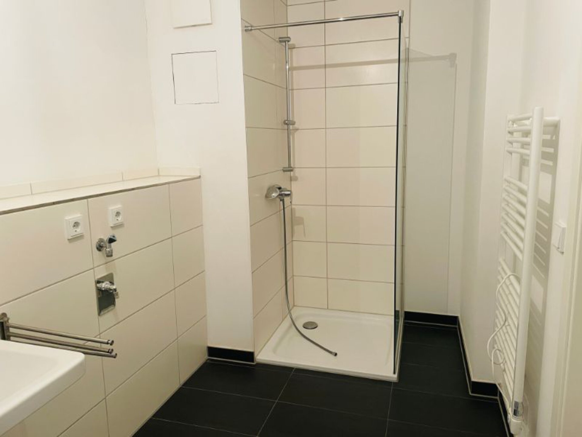 Dusche und Waschmaschinenanschluss | © Dawonia