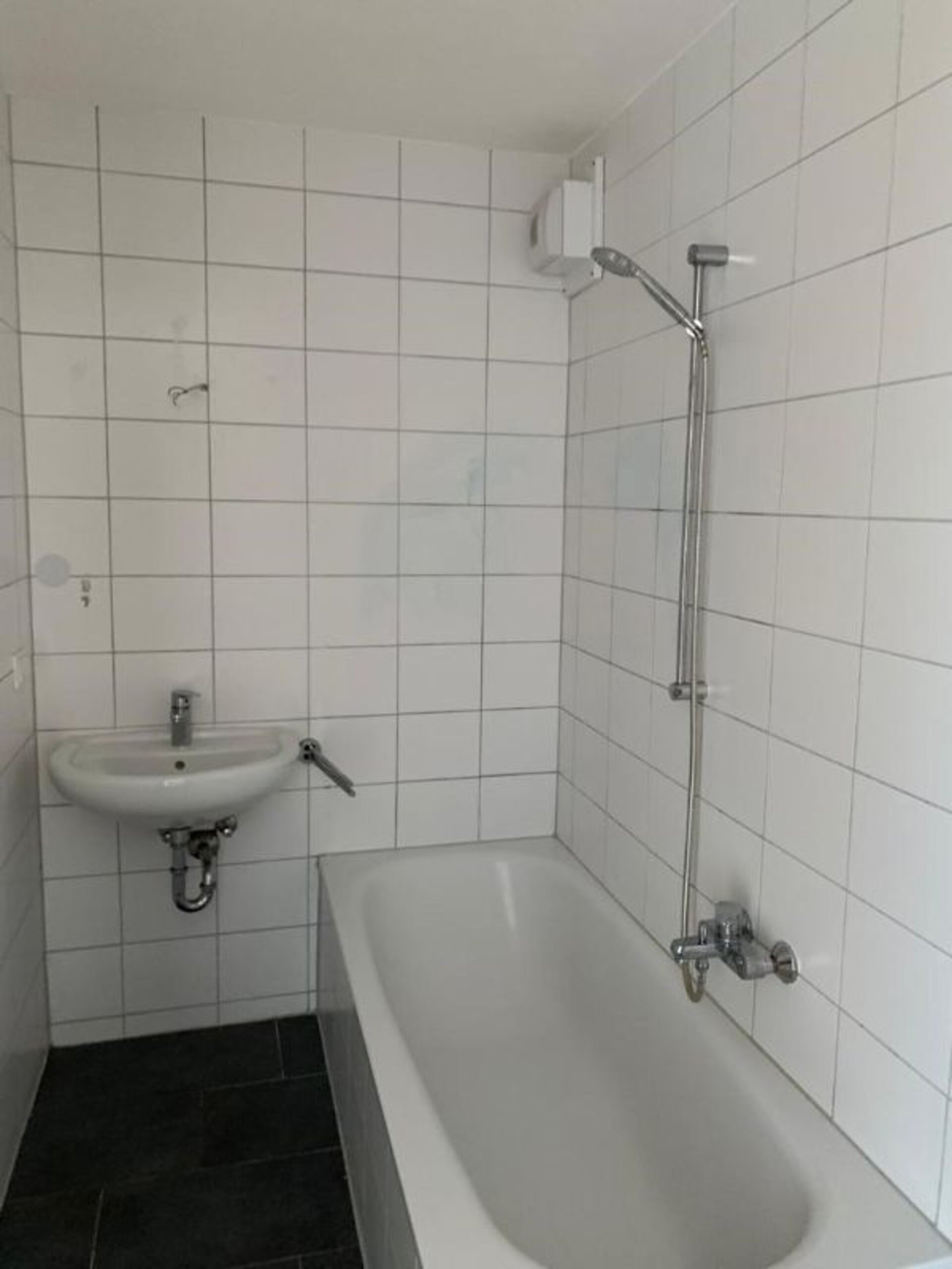 Bad mit Badewanne | © Dawonia