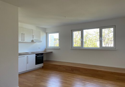 Wohn-/Schlafzimmer mit Einbauküche | © Dawonia