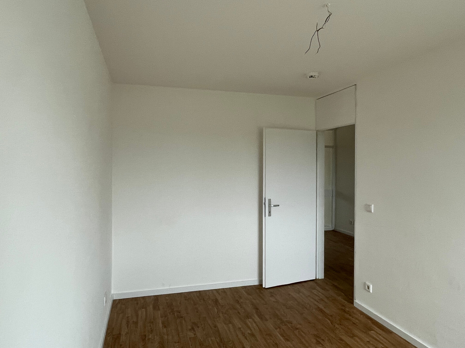 Zimmer rechts neben Küche (2).jpeg | © Dawonia