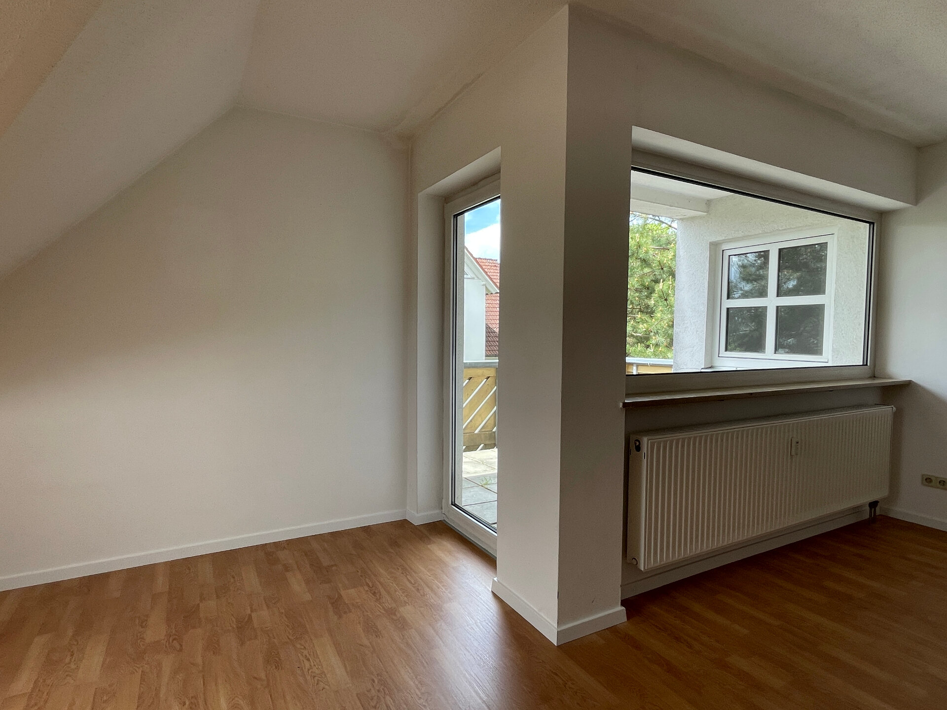 Essbereich mit Zugang zum Balkon | © Dawonia