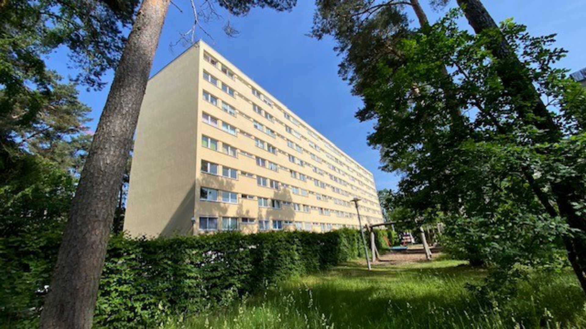 Mietwohnung in Erlangen - Großzügige 4-Zimmer-Wohnung in ruhiger Lage mit Aufzug im Haus - Foto 1