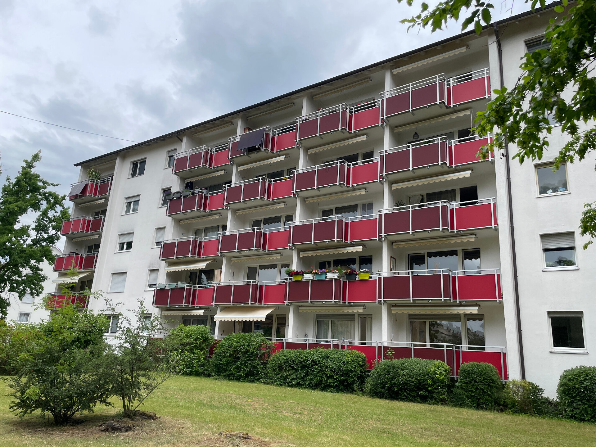 Hausansicht (Balkonansicht) | © Dawonia