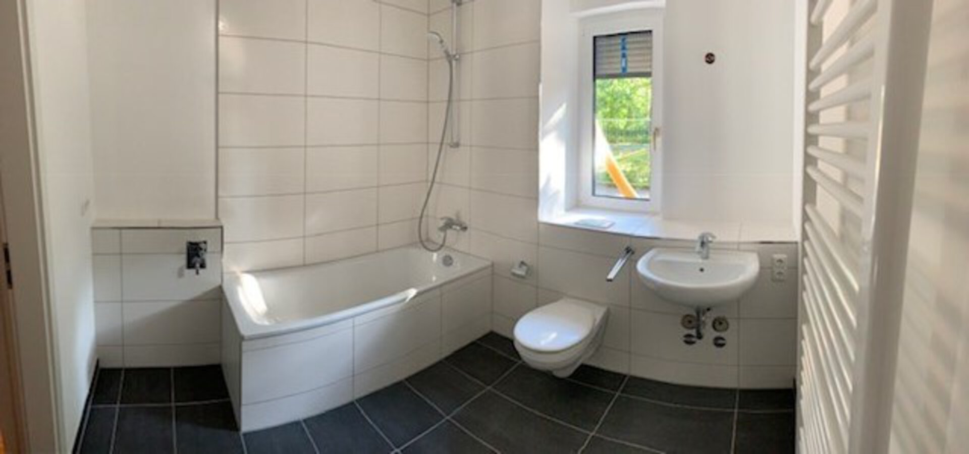 Mietwohnung in Erlangen - Wunderschöne 3-Zimmer-Wohnung mit Einbauküche - Photo 2