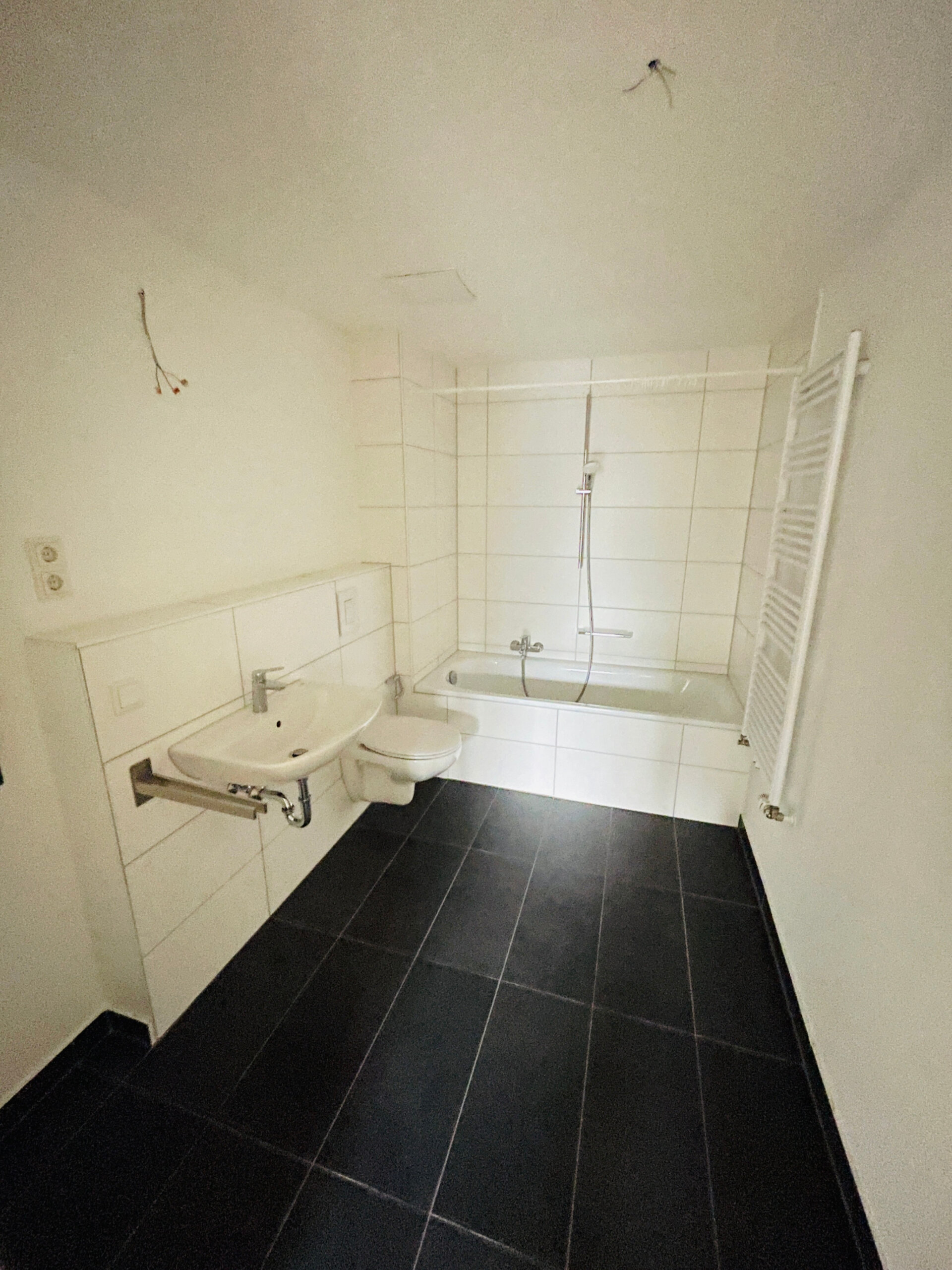 Badezimmer mit Wanne | © Dawonia