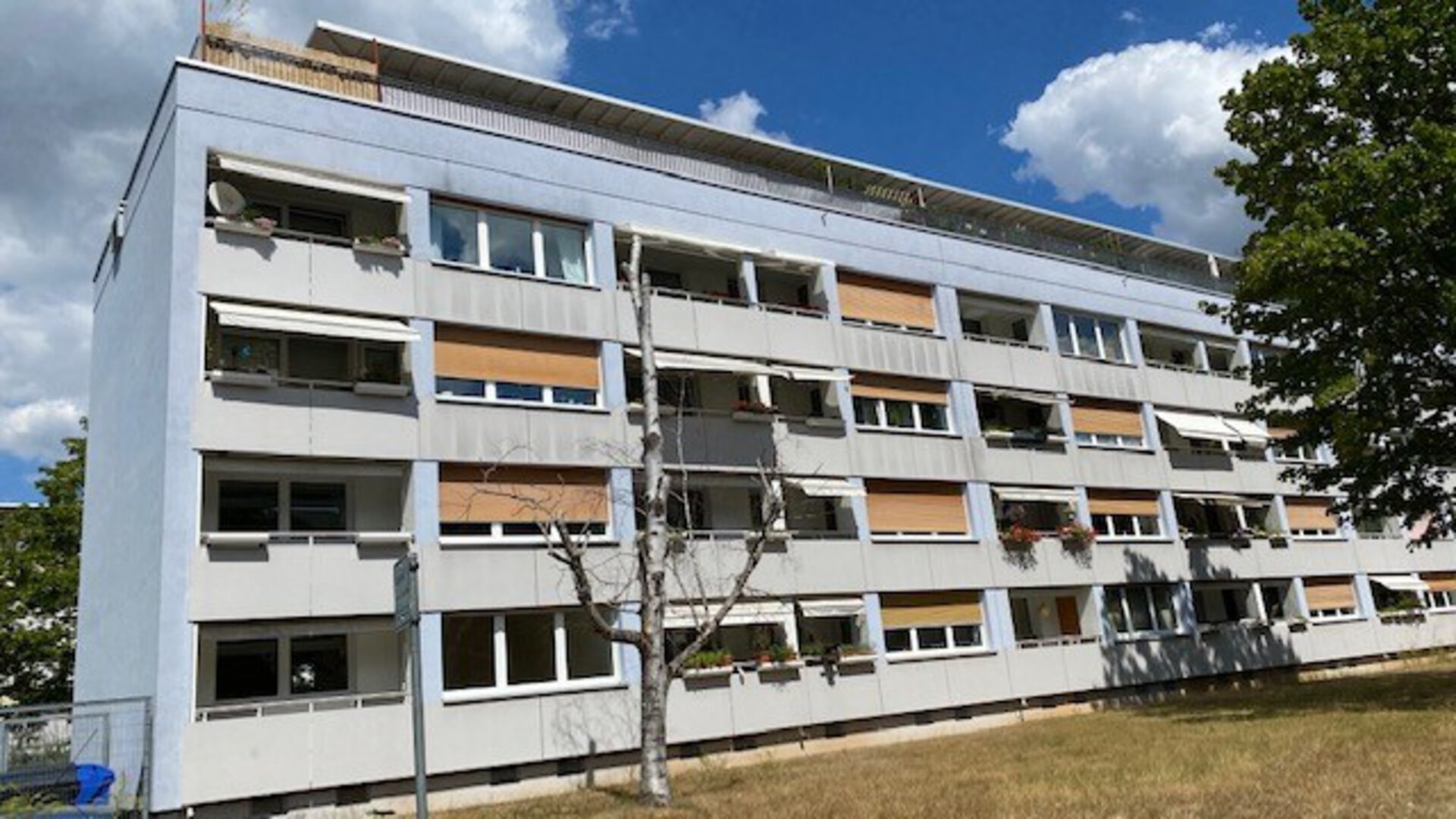 Mietwohnung in Erlangen - Moderne 3-Zimmer-Wohnung mit Tageslichtbad in Erlangen-Süd - Photo 1