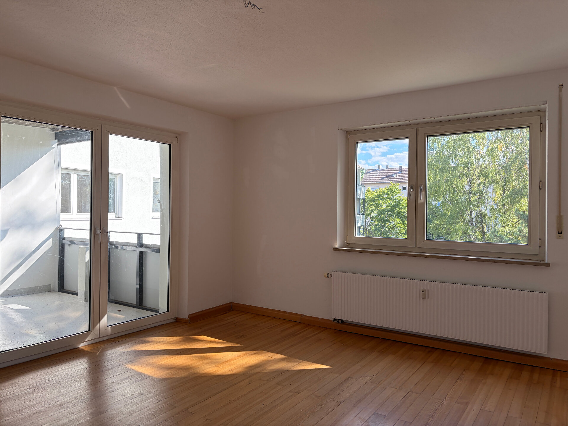Zimmer 4 mit Loggia 2 | © Dawonia