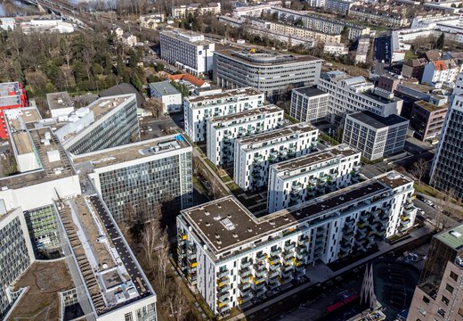Frankfurt Niederrad_Pianocourts_Drohne-0060.jpg | © Dawonia