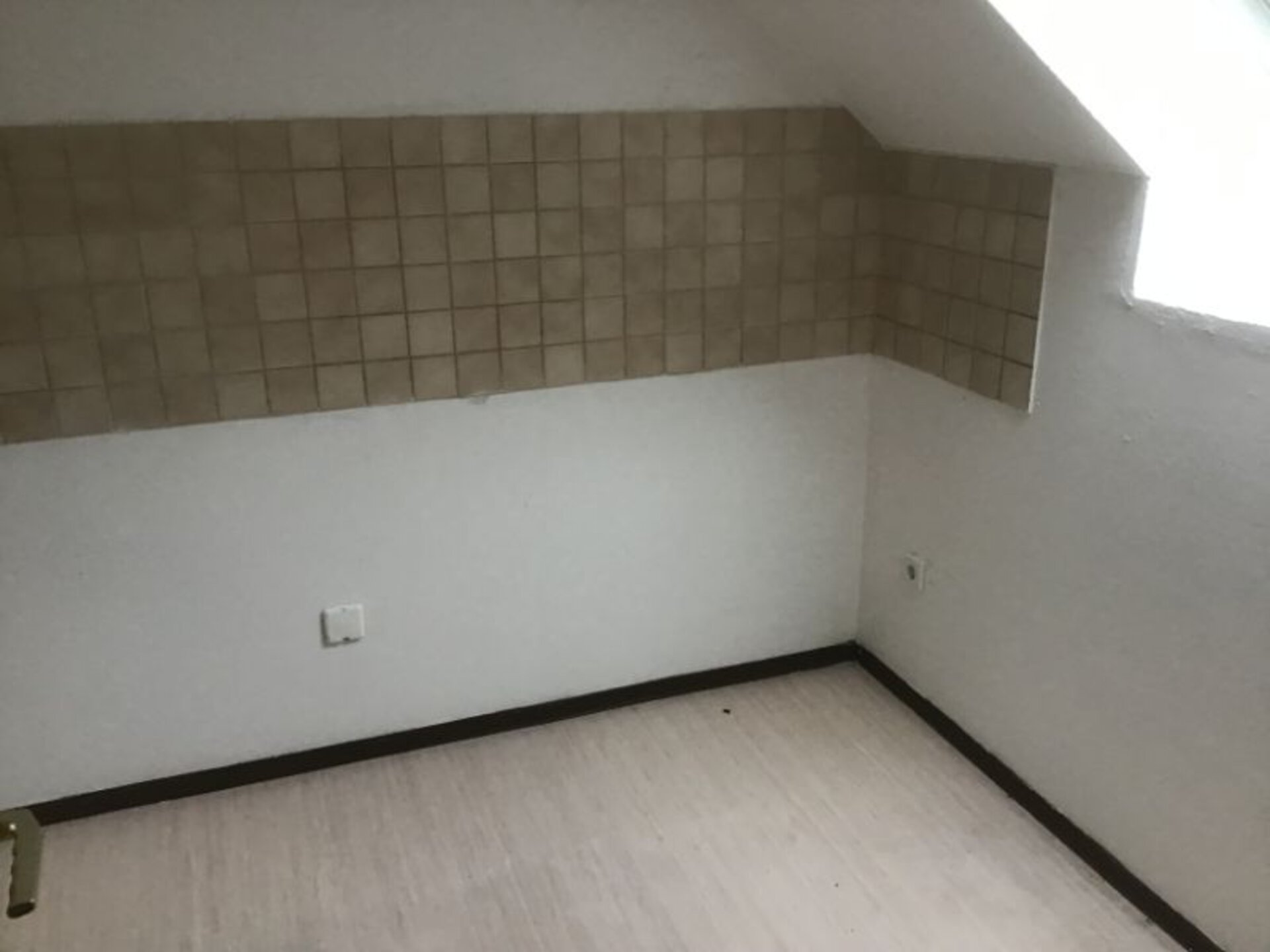 2-Zimmer Wohnung -  Öffentlich gefördert - im Dachgeschoss mit PKW-Stellplatz Bild2.jpg | © Dawonia