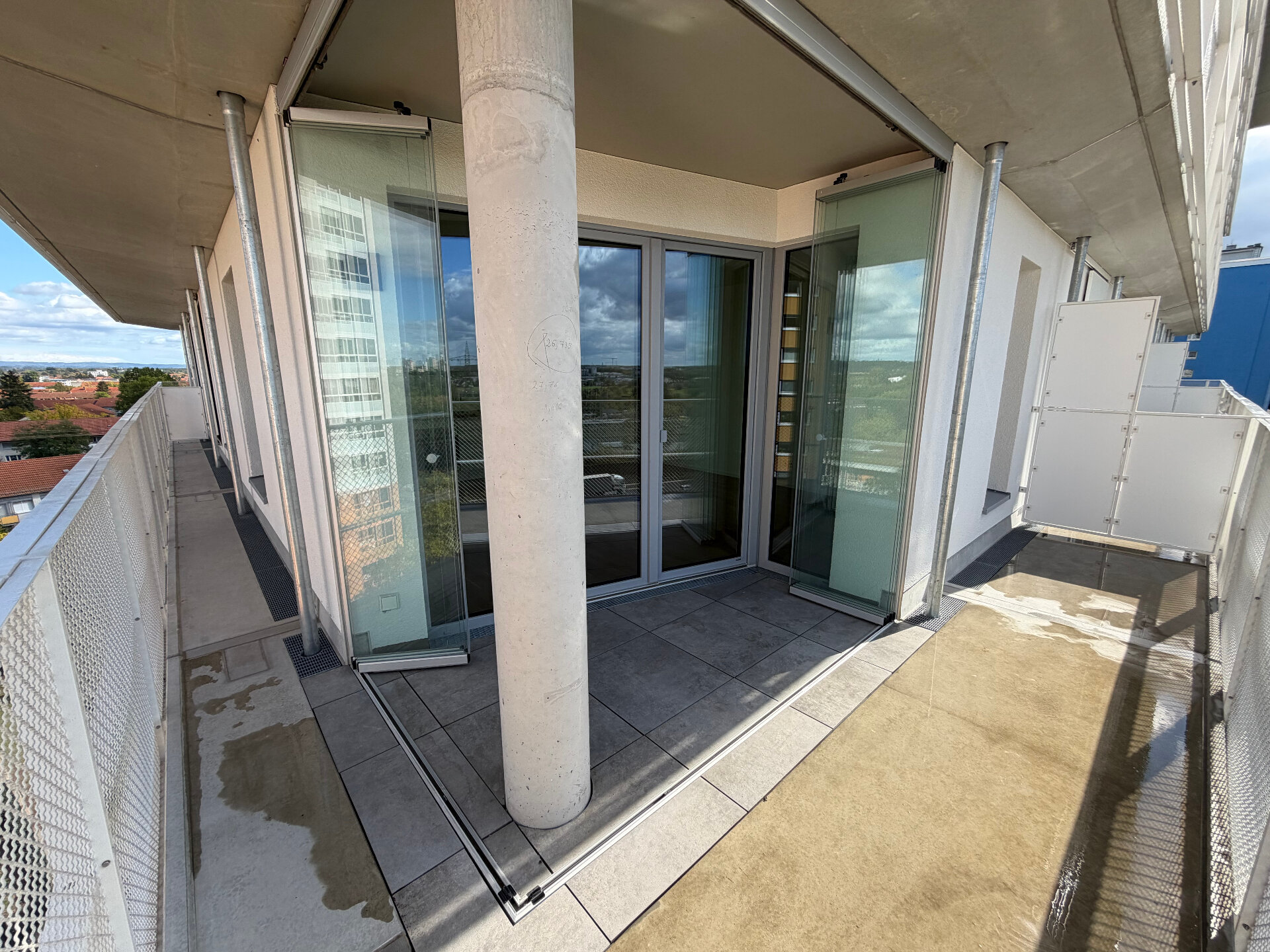 Balkon (Schallschutzverglasung offen) | © Dawonia