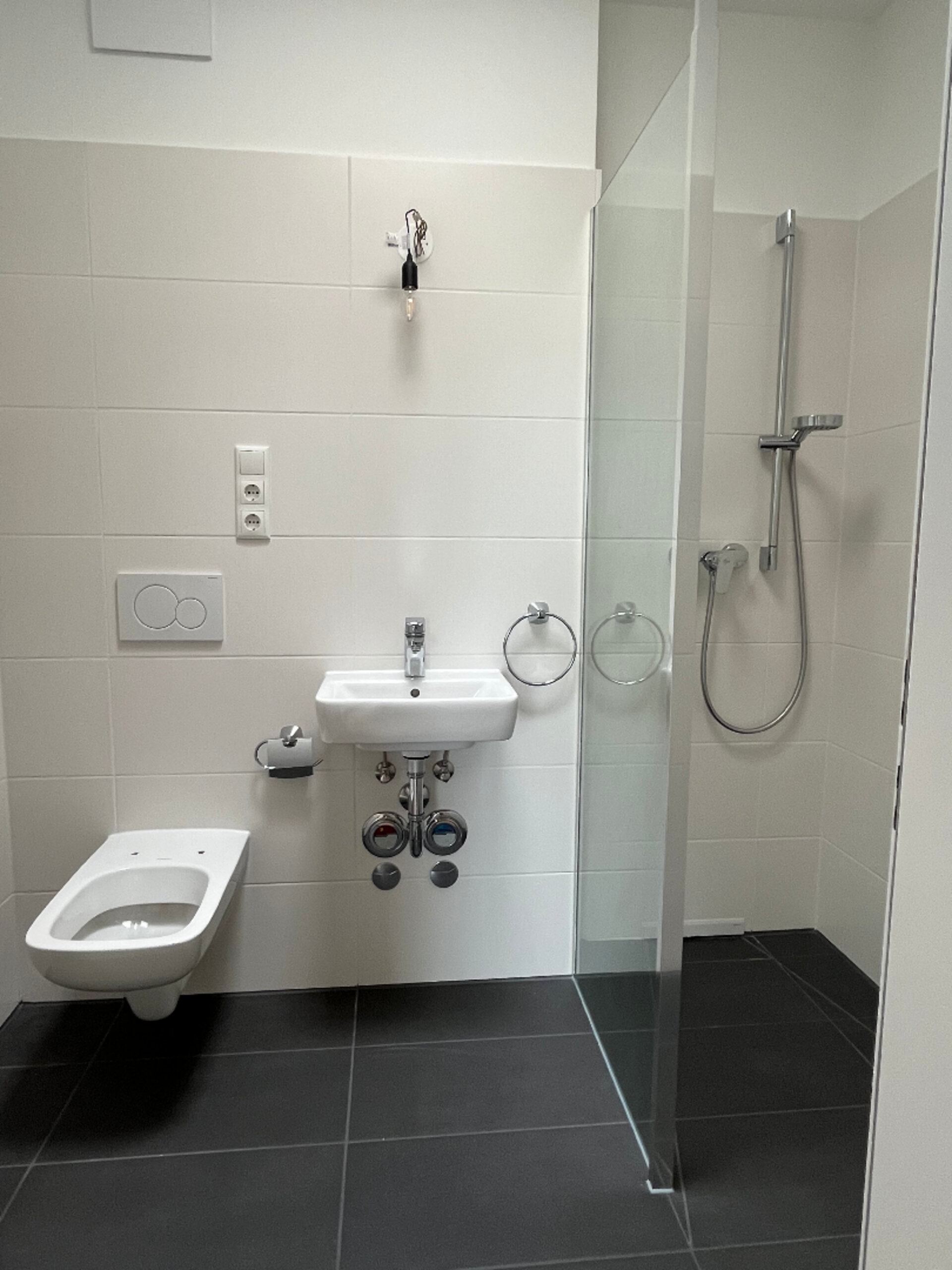 Bad mit Dusche | © Dawonia