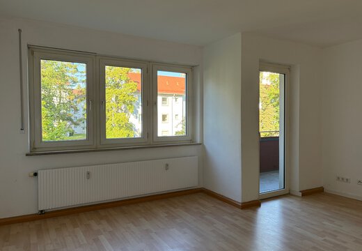 Wohnzimmer mit Loggia | © Dawonia