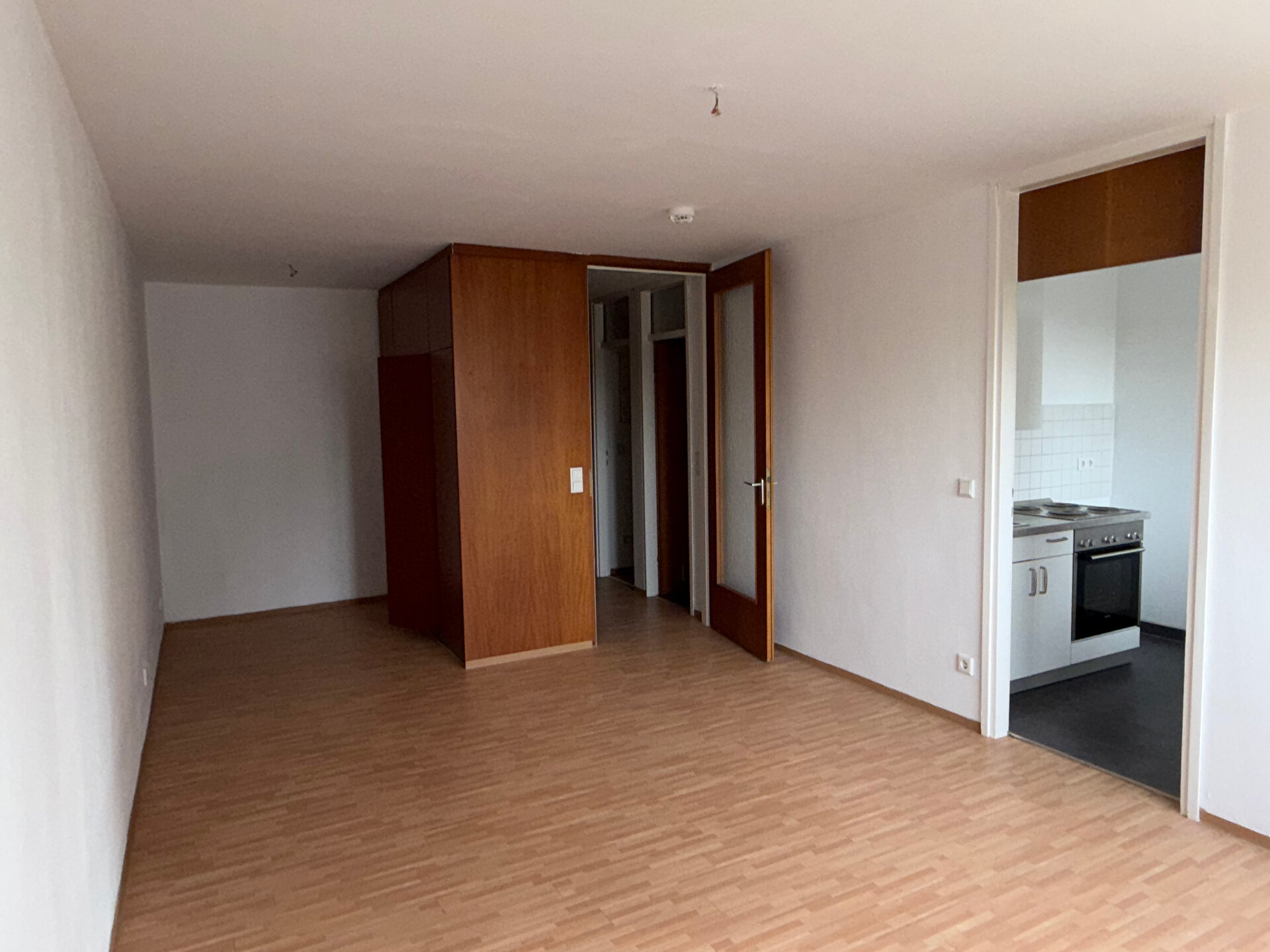 Wohnraum mit Einbauschrank (2).jpeg | © Dawonia