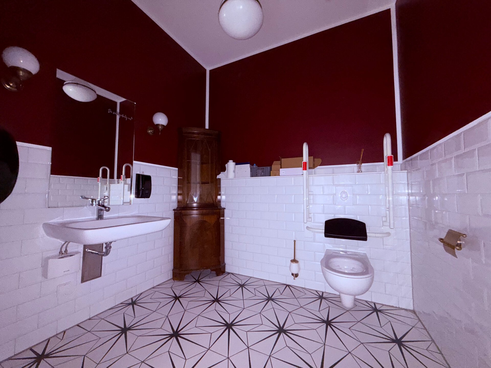 Damen- / Behinderten-WC | © Dawonia