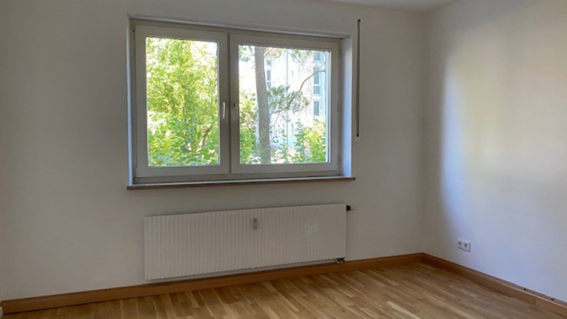 Mietwohnung in Erlangen - Attraktive 2 Zimmer-Wohnung mit Einbauküche! - Foto 2