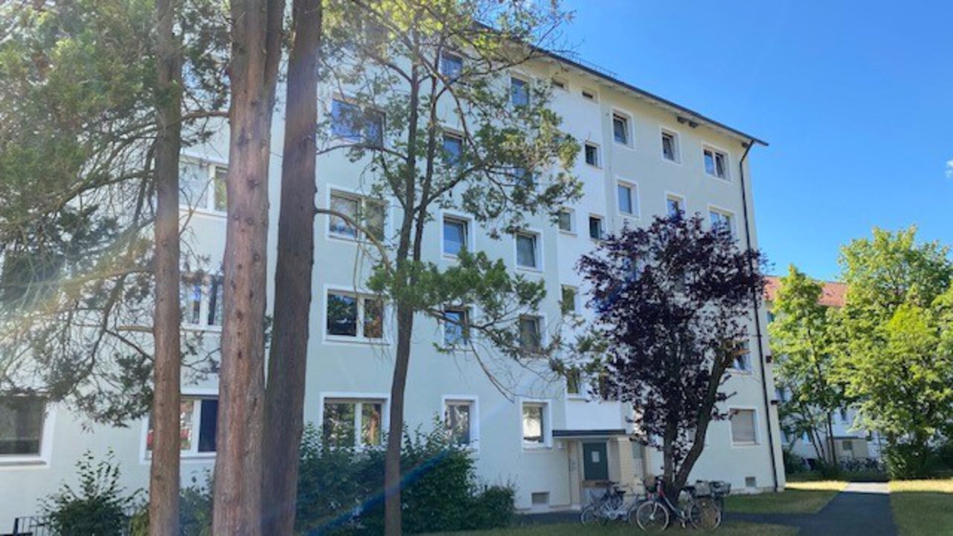 Mietwohnung in Erlangen - Attraktive 2 Zimmer-Wohnung mit Einbauküche! - Foto 4